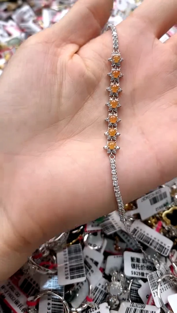 【闪购商品】翡翠戒指银S925镶嵌8888888    0