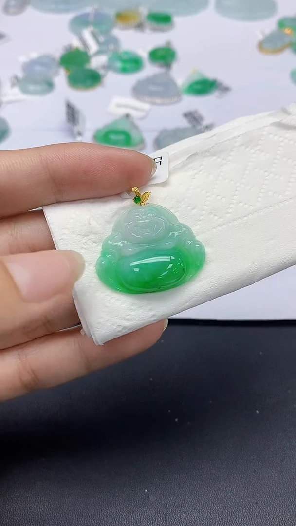 翡翠18K金镶嵌颈饰天然缅甸a货翡翠