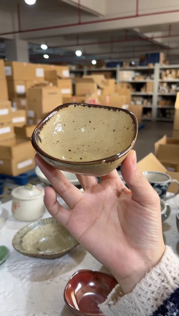 瓷片黄イラボ丸角おとおし鉢