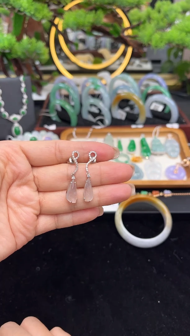 18K金镶嵌翡翠耳坠耳坠