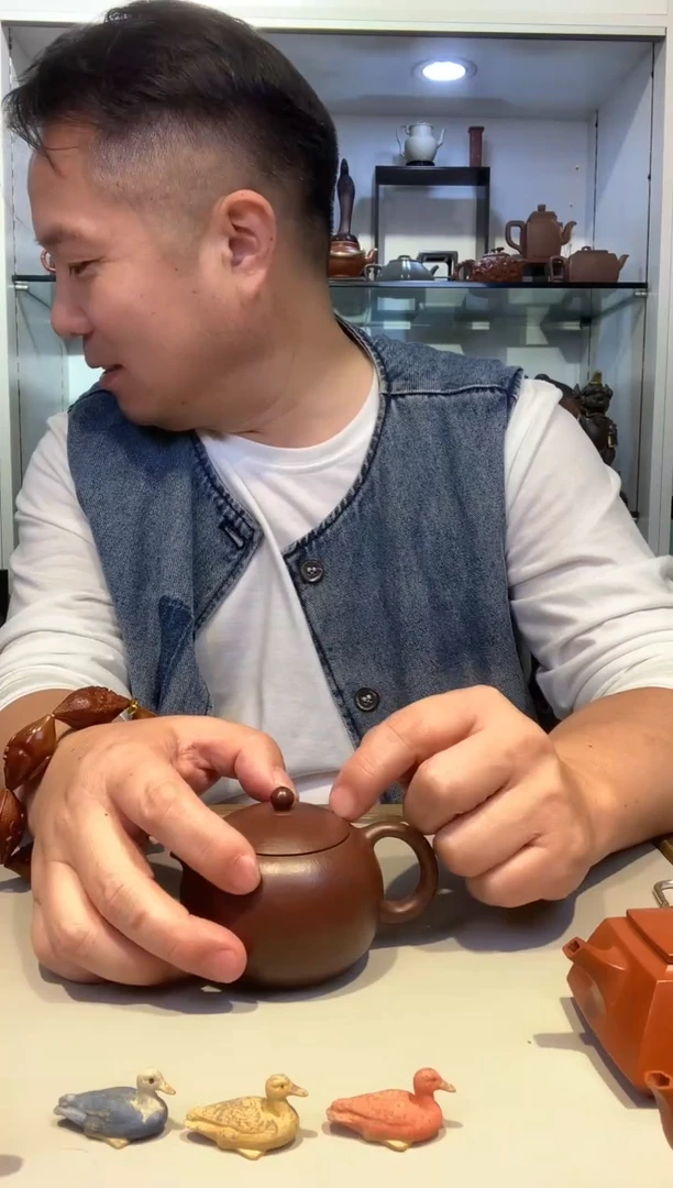 人**孟宜陶紫砂宜陶紫砂207