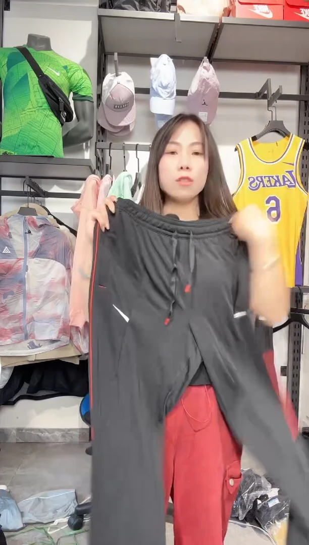 1103  编码 瑕疵款直播间过款为准 尺码 M