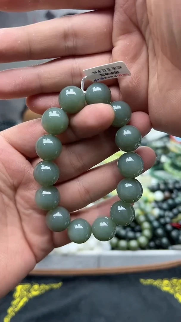 手串未镶嵌和田玉新疆且末天空蓝16