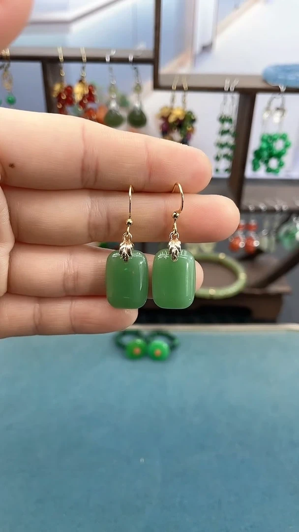 未镶嵌东陵石耳饰东陵玉无事牌