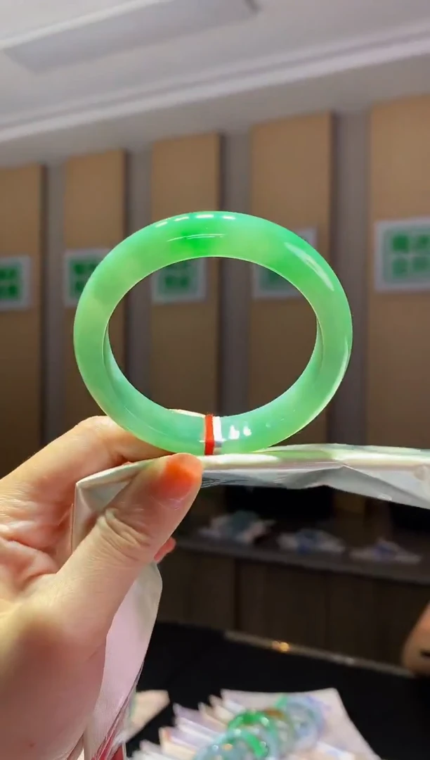 未镶嵌手镯翡翠-Q107 圈口54.8