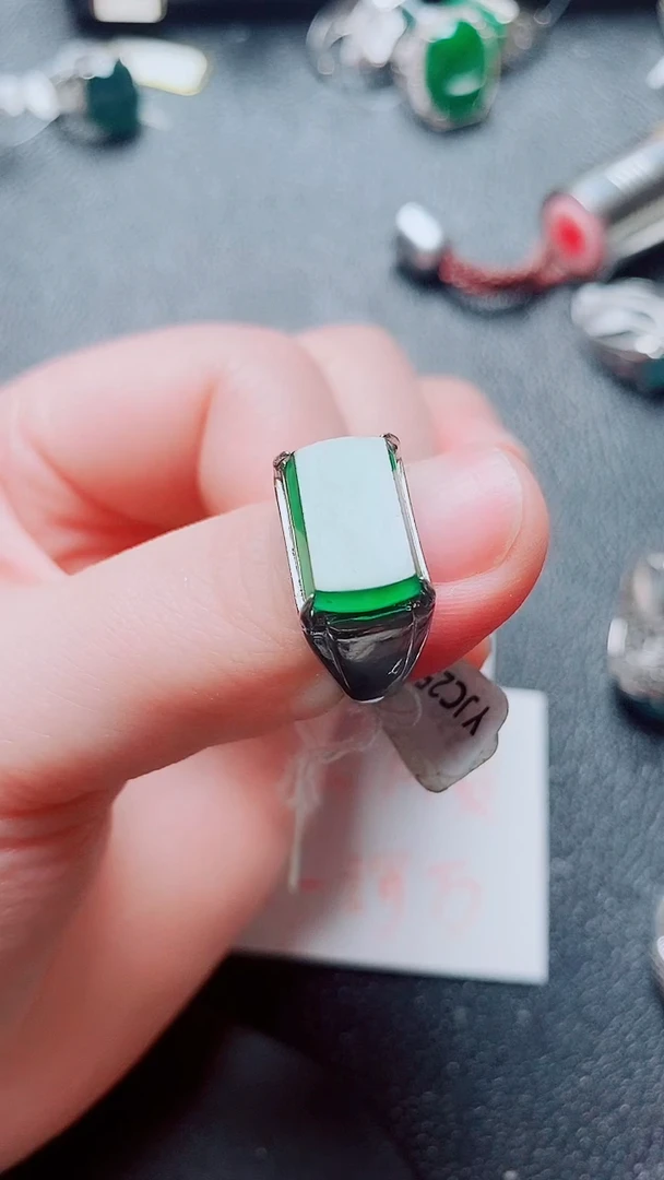 银S925镶嵌戒指翡翠1