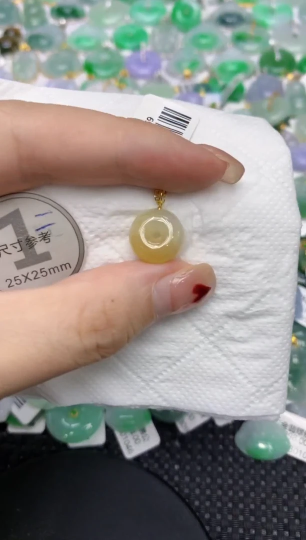 翡翠18K金镶嵌颈饰1111111