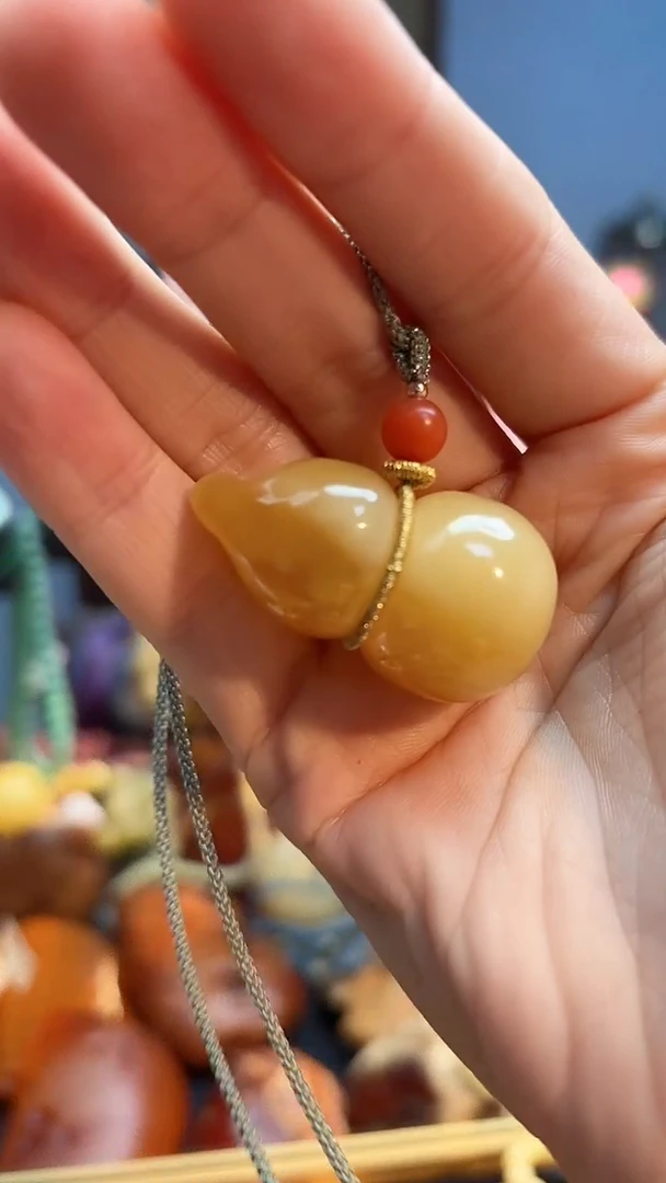 琥珀颈饰未镶嵌吊坠