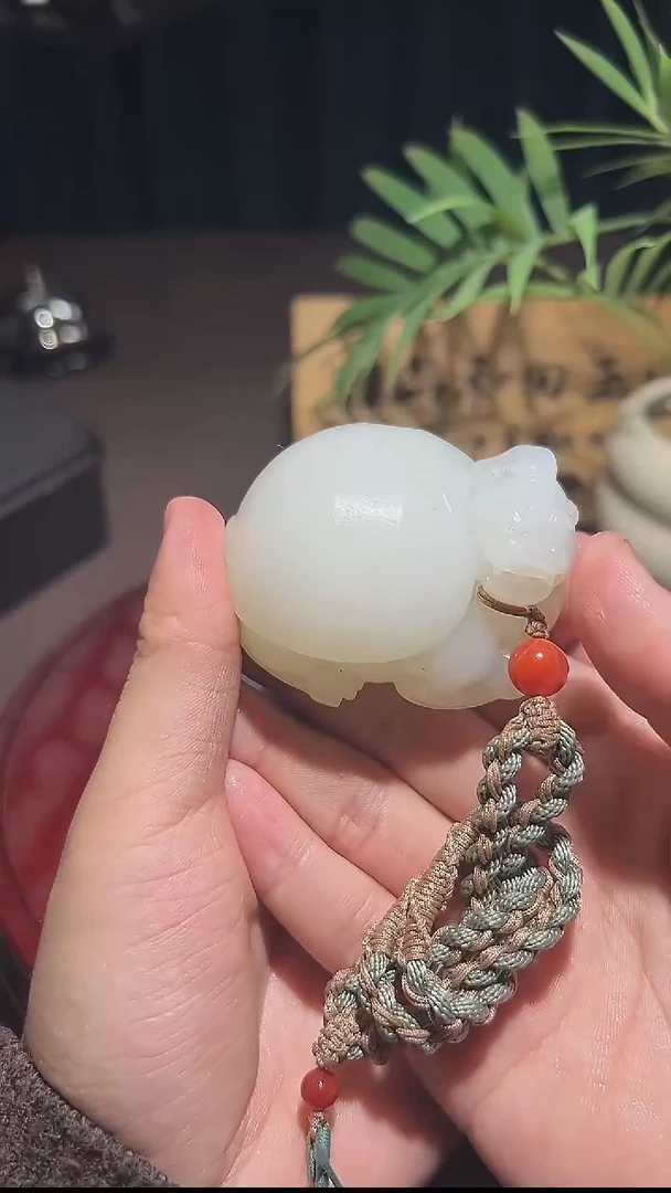 未镶嵌和田玉挂件大**成龙龟