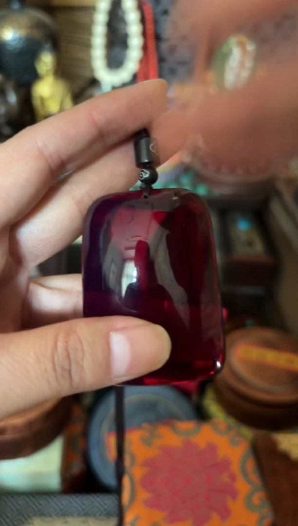 未镶嵌颈饰蜜蜡...................