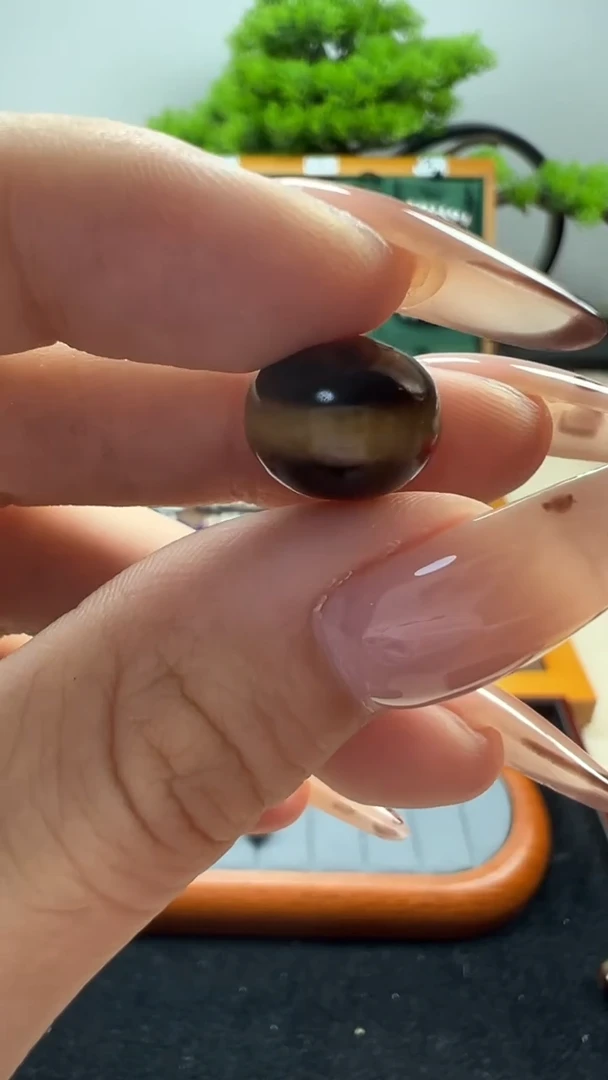 玛瑙/玉髓（覆膜）颈饰未镶嵌40.（微瑕）