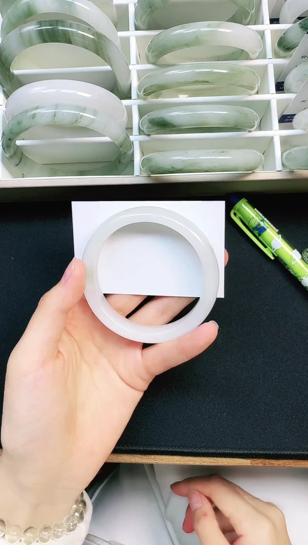 未镶嵌手镯石英质玉18-60