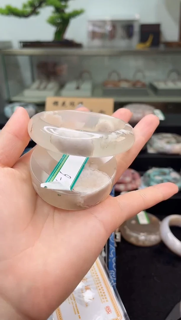 未镶嵌手镯石英质玉56圈口（赠品镯心）01
