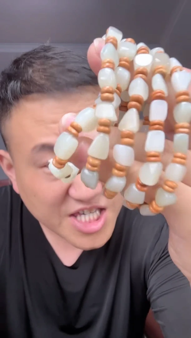 和田玉未镶嵌颈饰1