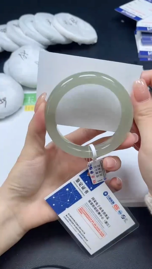 未镶嵌手镯石英质玉079-556
