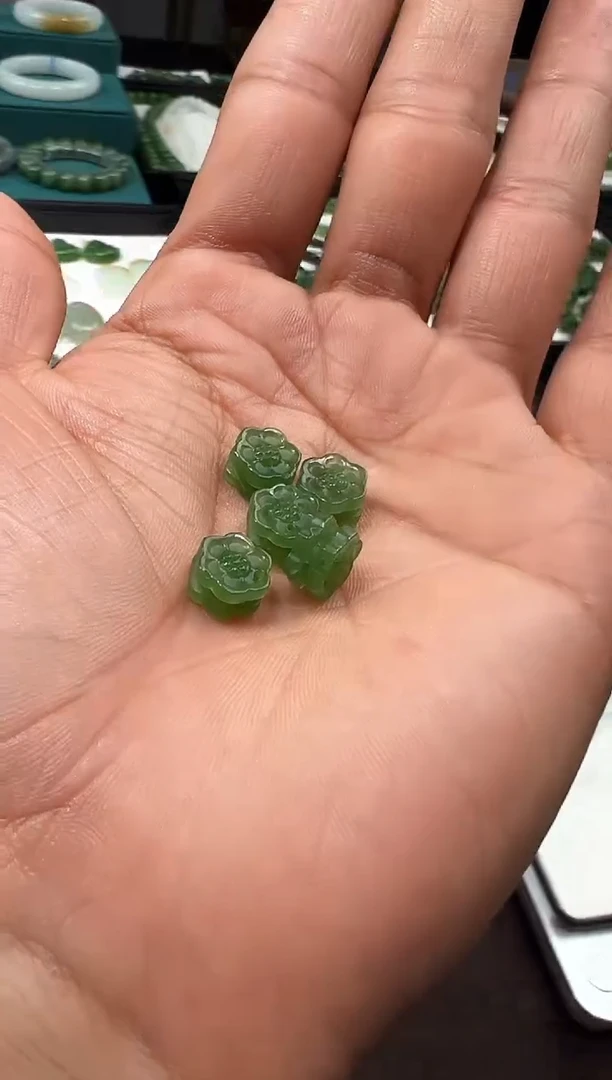 【闪购商品】和田玉配饰未镶嵌和田玉配饰多样性发货拍一发一