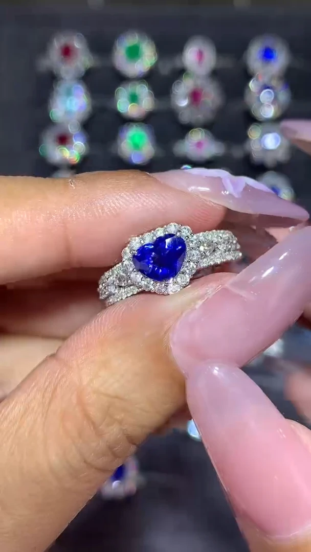 戒指蓝宝石18K金镶嵌1.15CT