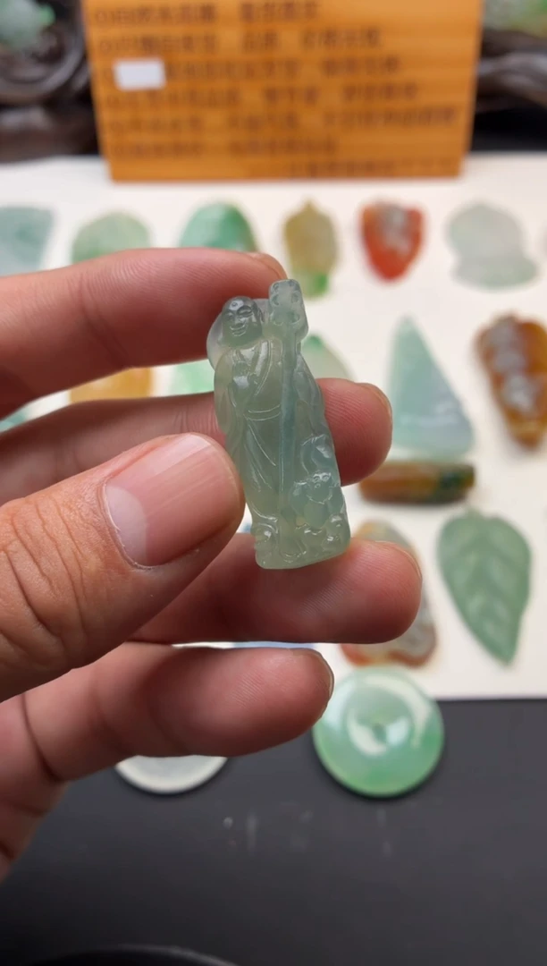 未镶嵌定制翡翠翡翠