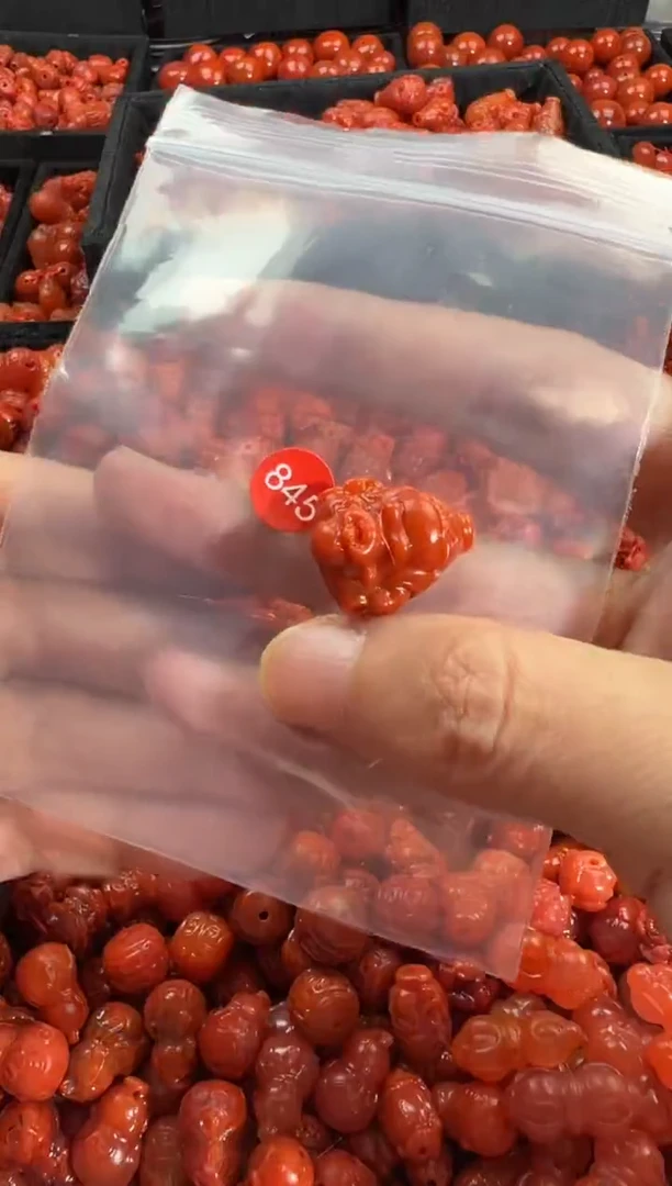 颈饰未镶嵌南红玛瑙1