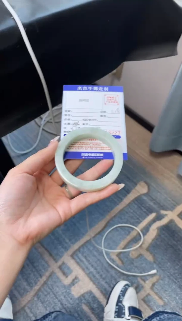 【闪购商品】定制翡翠手镯未镶嵌手镯