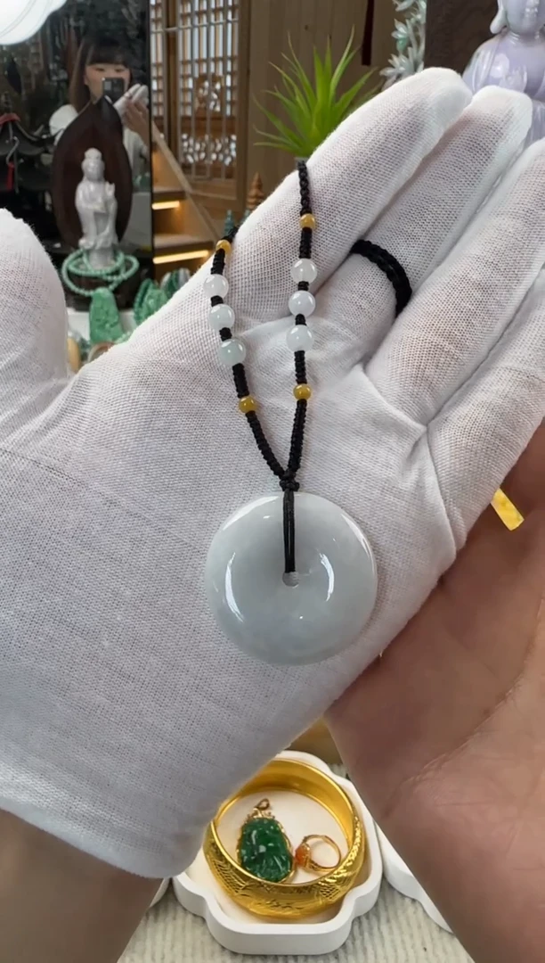 未镶嵌挂件翡翠吊坠