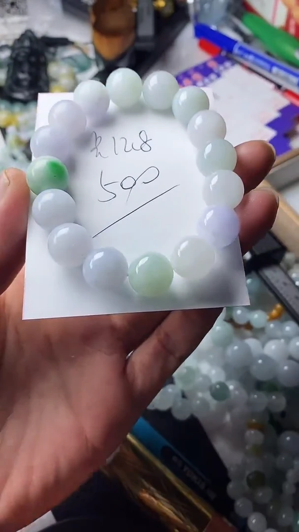 【闪购商品】翡翠颈饰未镶嵌手串