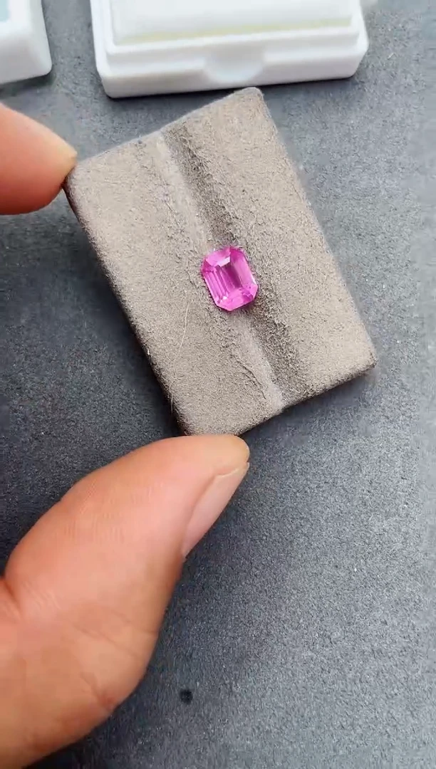 裸石彩色蓝宝石1.97ct