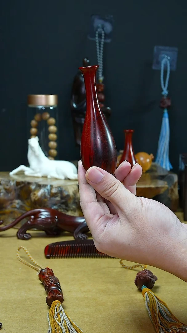 檀香紫檀（小叶紫檀）?****?瓶子