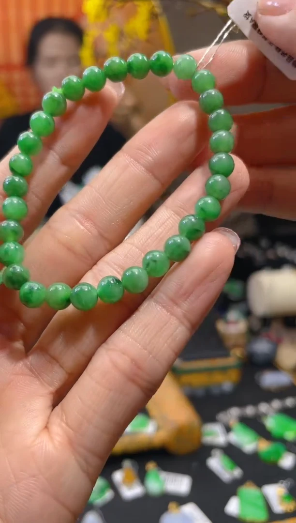 【闪购商品】翡翠颈饰未镶嵌假一赔三