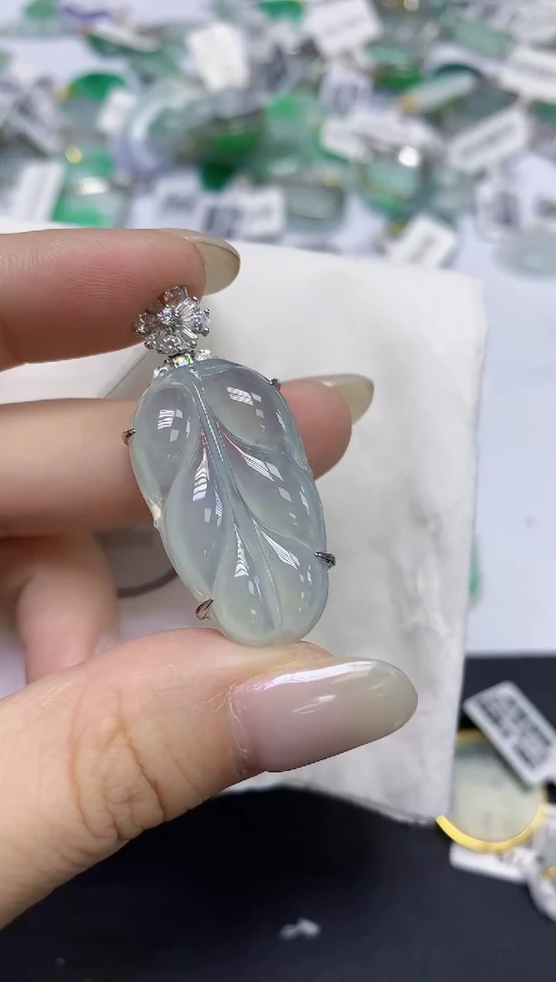 颈饰未镶嵌翡翠天然缅甸翡翠A货百元以上9元证书费自理