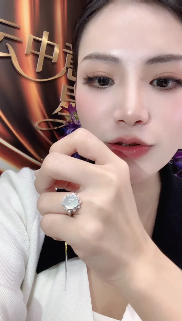 18K金镶嵌戒指翡翠C3