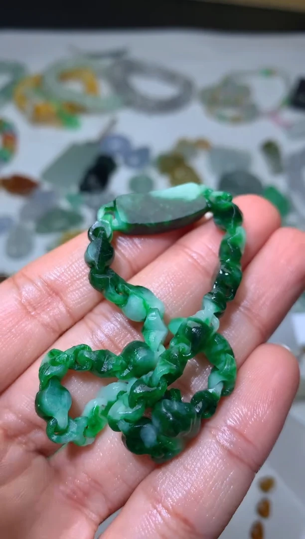 未镶嵌定制翡翠甄**品毛货