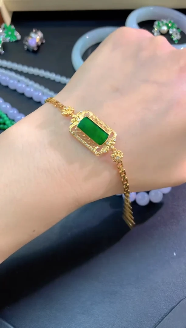 18K金镶嵌手链翡翠手链|8800+440