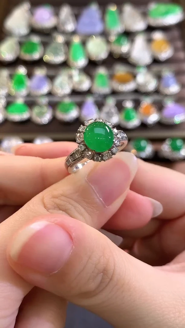 18K金镶嵌戒指翡翠d122