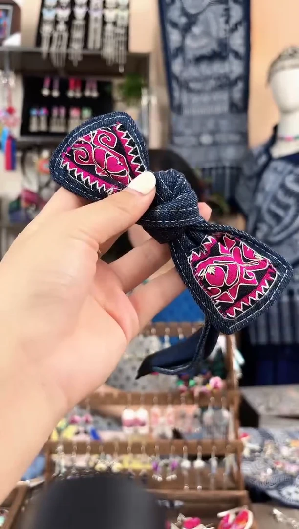 织绣民族风非遗老绣饰品509