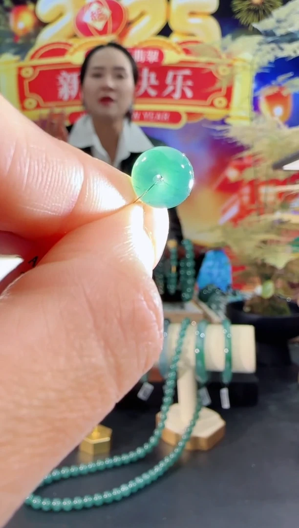 【闪购商品】翡翠吊坠(不含链)未镶嵌面包扣多样性发一