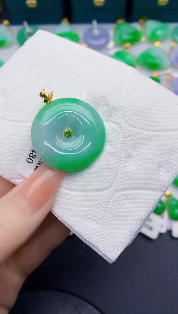 颈饰18K金镶嵌翡翠缅甸天然翡翠A货