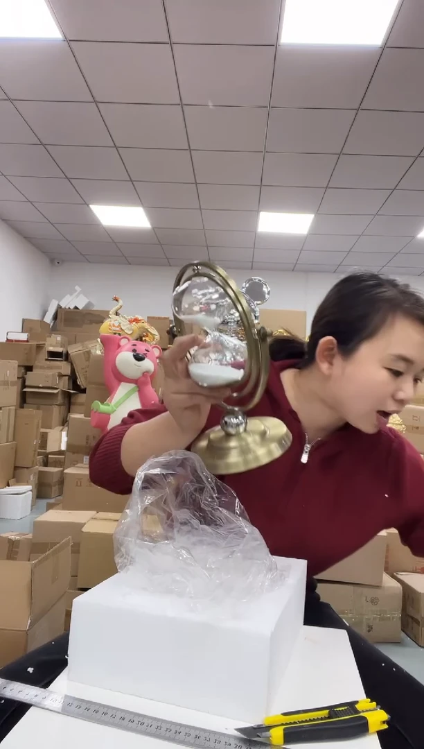 树脂万向沙漏摆件（中号）