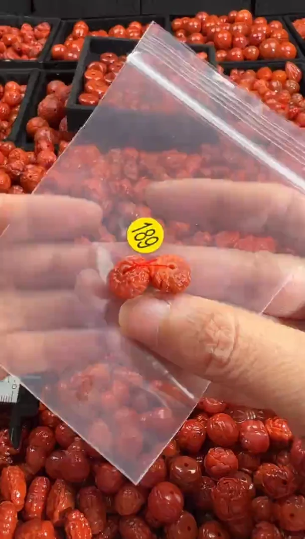 颈饰未镶嵌南红玛瑙1