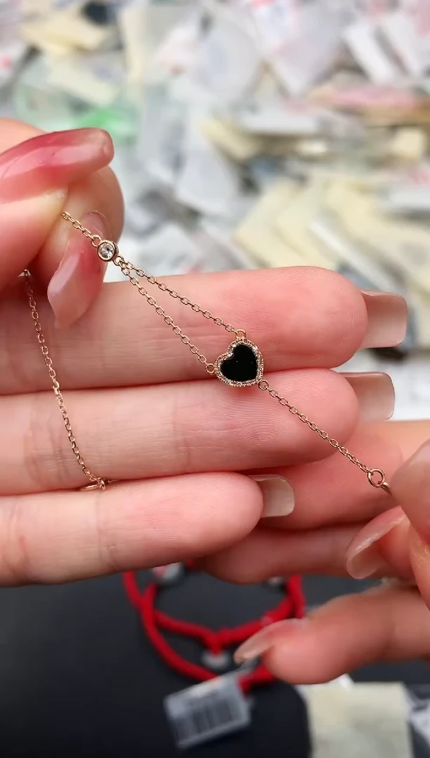 18K金镶嵌挂件翡翠1