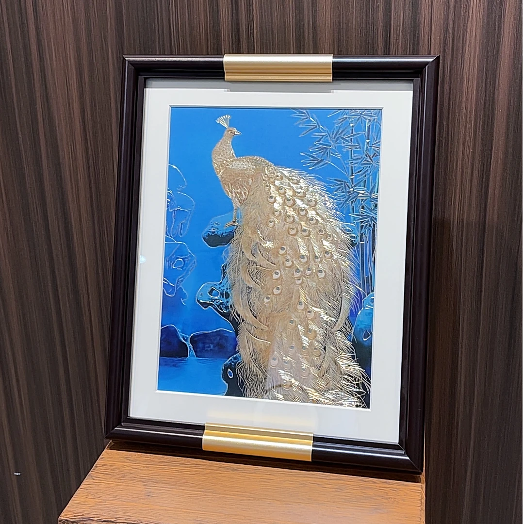 《金丝孔雀》手工錾刻轻奢现代新中式风格餐厅书房床头摆台装饰画