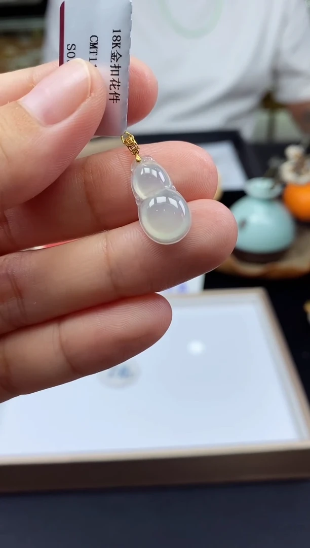 吊坠(不含链)18K金镶嵌翡翠葫芦@@CMT1151-3