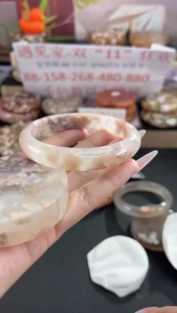 未镶嵌手镯石英质玉61