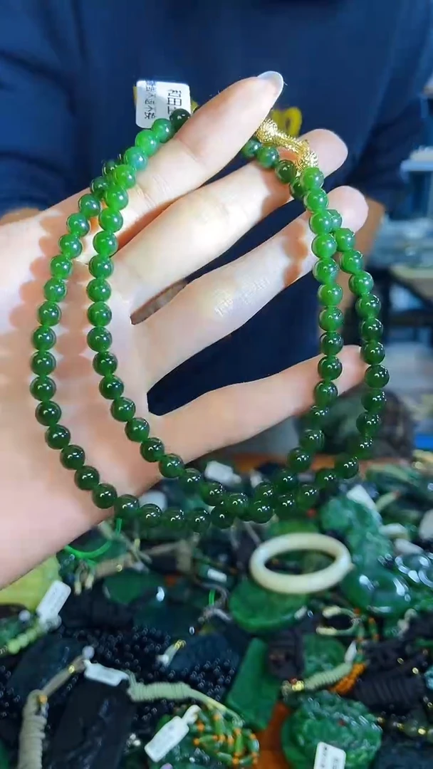 未镶嵌和田玉挂件1