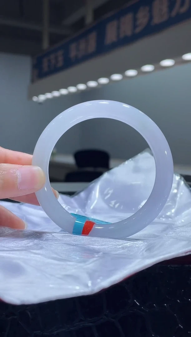 未镶嵌手镯翡翠4