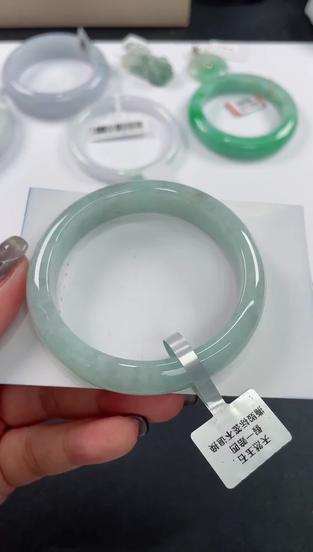 未镶嵌手镯翡翠基地发货H3381