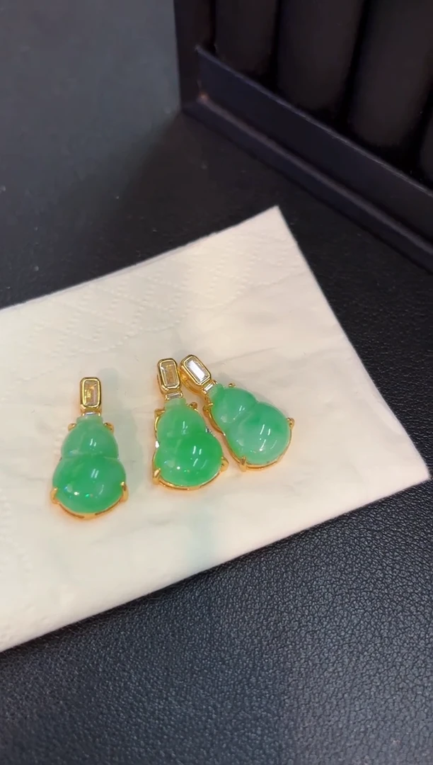 翡翠未镶嵌吊坠(不含链)10缅料A货/多样性发货/一件