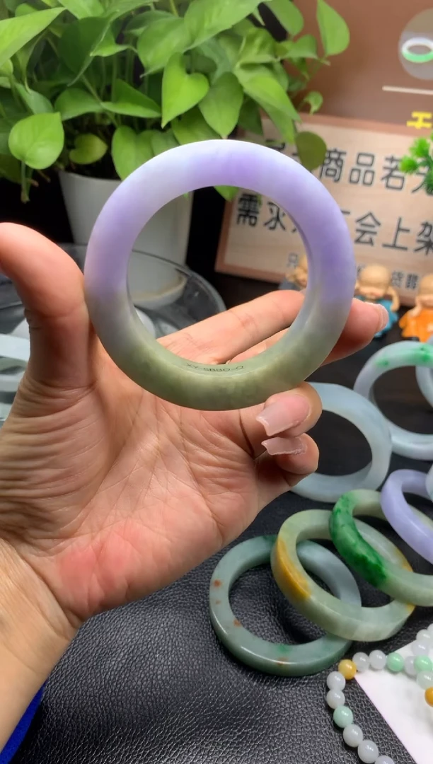 【闪购商品】定制翡翠定制未镶嵌毛胚手镯