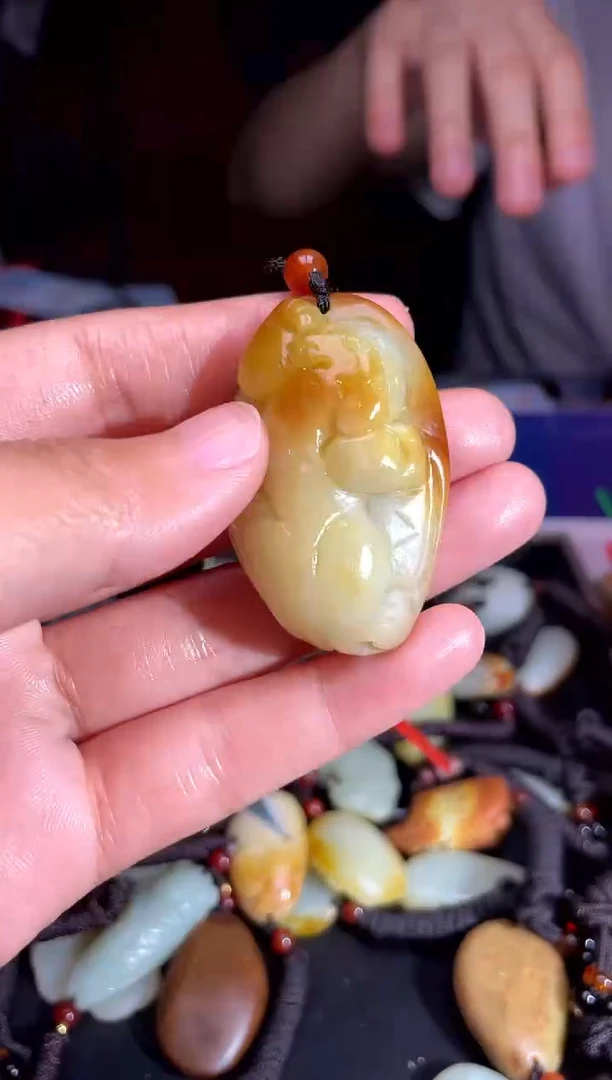 和田玉未镶嵌挂件1