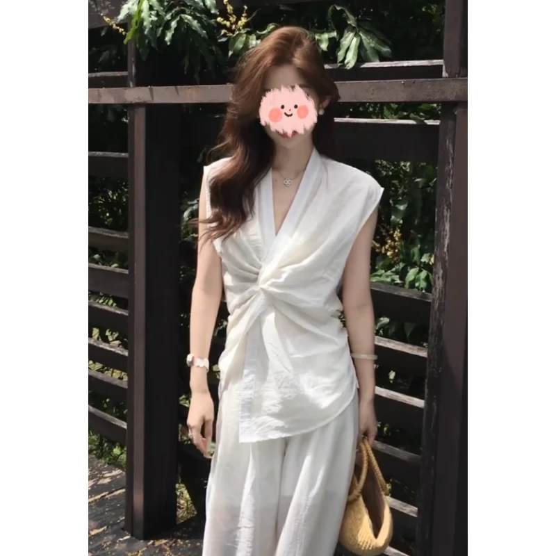 2025夏季新款白色无袖交叉扭结V领衬衫小众时尚百搭简约气质套装